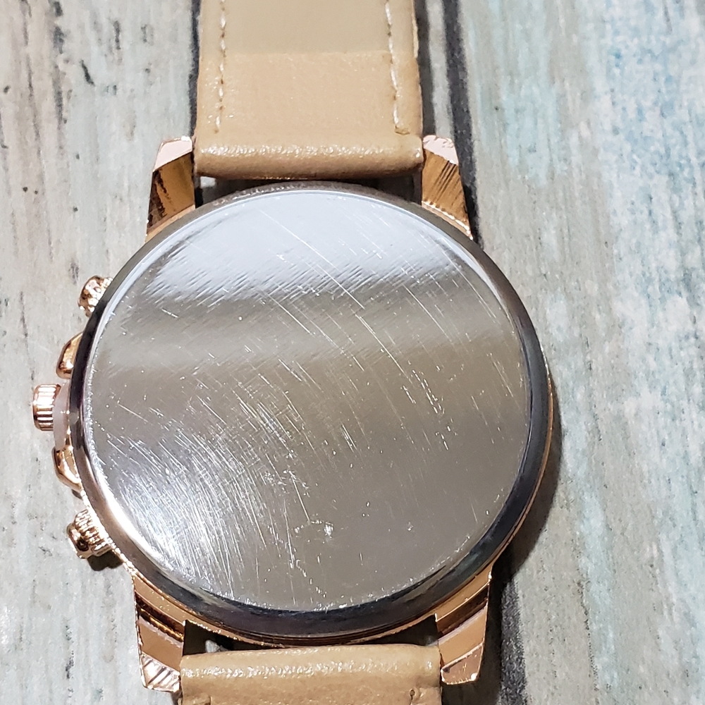 Geneva Watch! - Picture 2 of 7